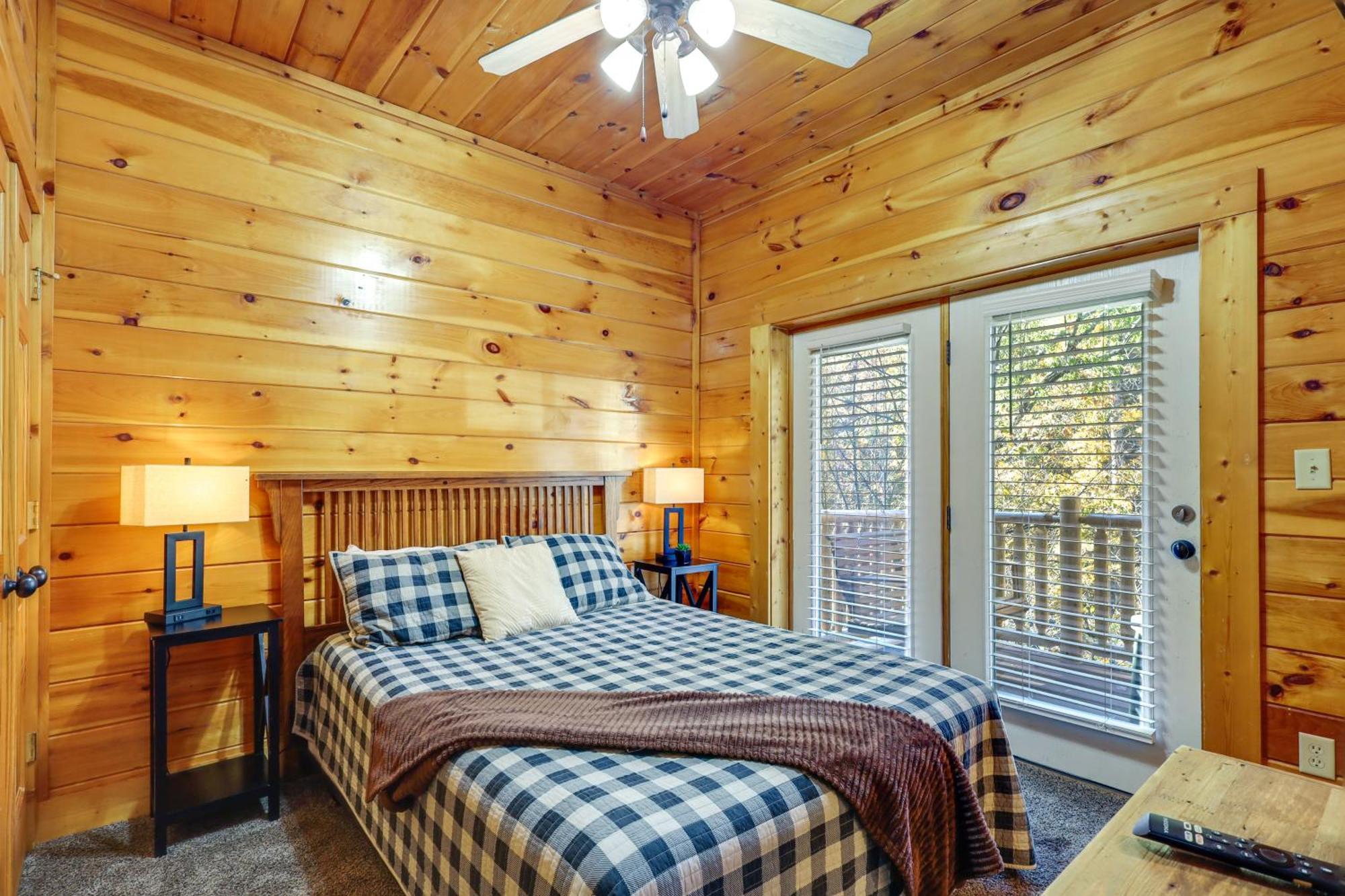 Pigeon Forge Cabin Rental With Decks And Hot Tub! Exterior foto