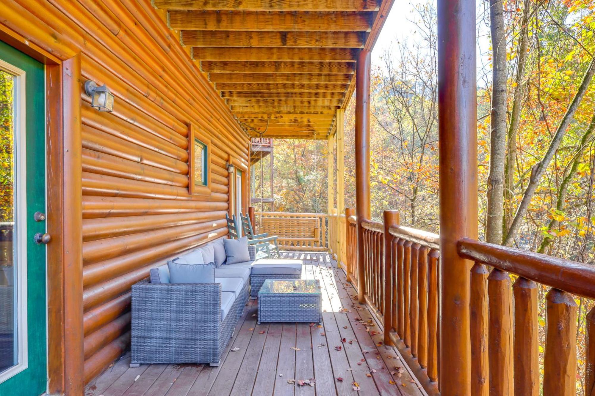 Pigeon Forge Cabin Rental With Decks And Hot Tub! Exterior foto