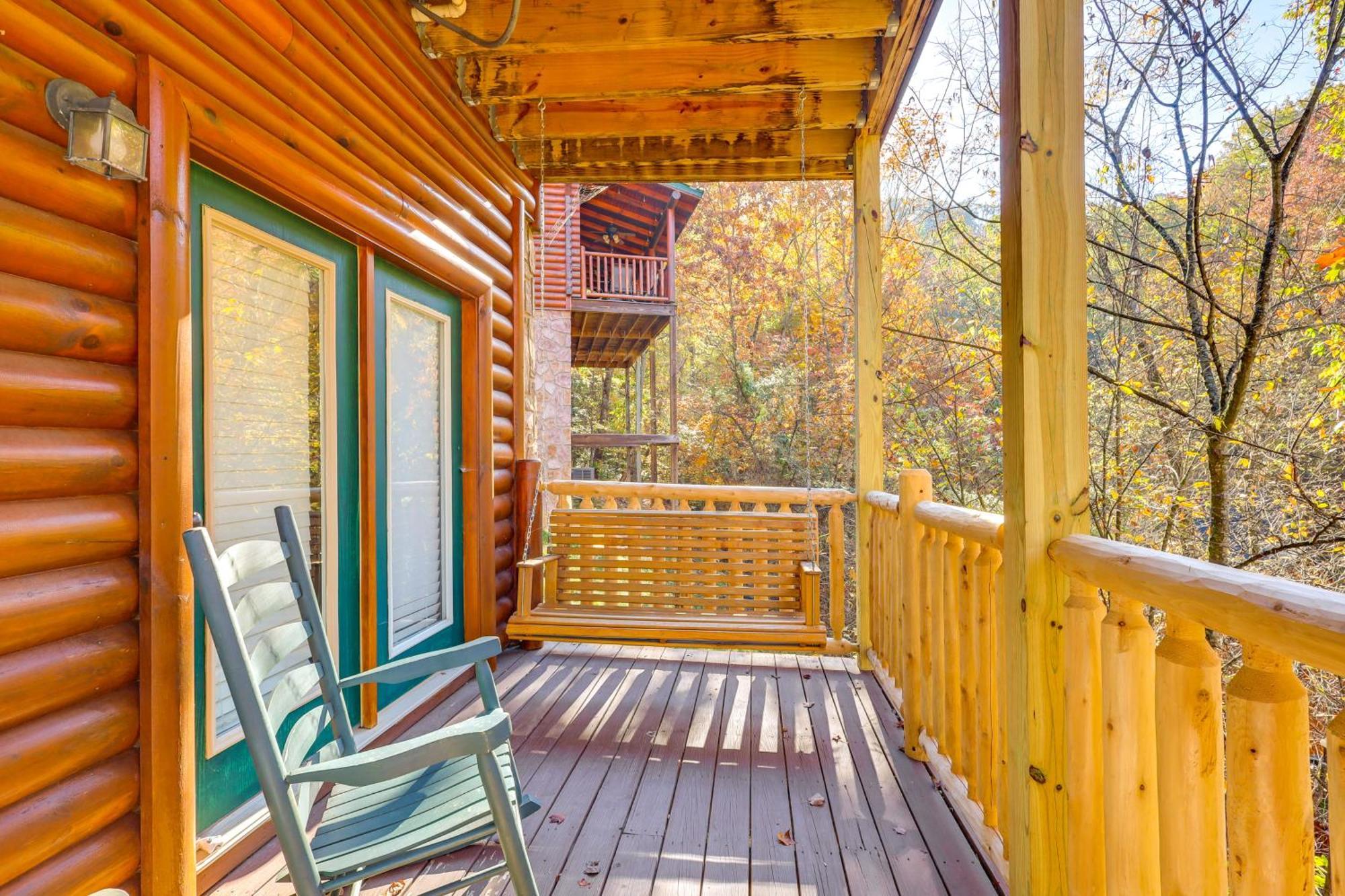 Pigeon Forge Cabin Rental With Decks And Hot Tub! Exterior foto